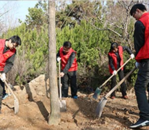 乐动（中国）官方网站志愿者义务植树